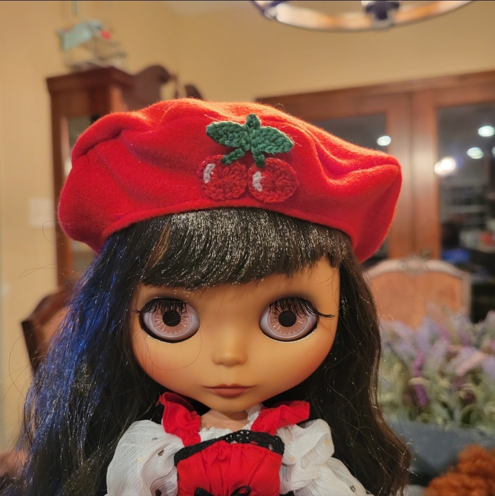 Red Blythe size beret hat only